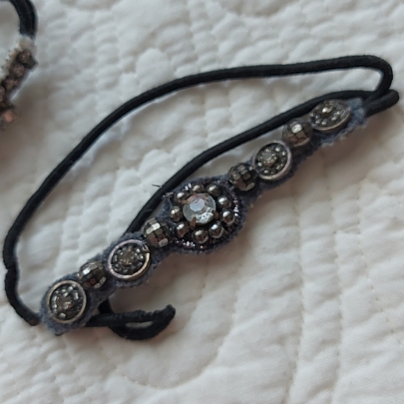 Glitzy rhinestone hair ties - Picture 4 of 5
